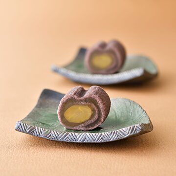 【商品のご案内】みのりの秋にふさわしい、栗の風味豊かな京菓子をどうぞご賞味ください。サムネイル