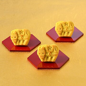 【12/3より】新商品・干支まんじゅう 「うま」サムネイル